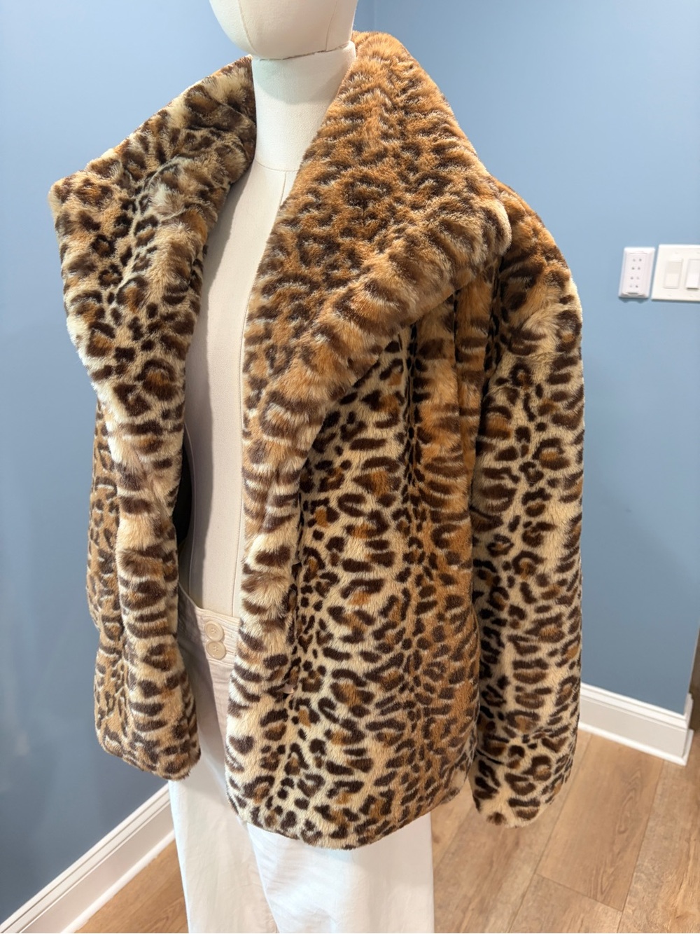 Anthropologie Leopard Print Faux Fur Jacket Coat Animal Print Size Small NWOT - Picture 5 of 15